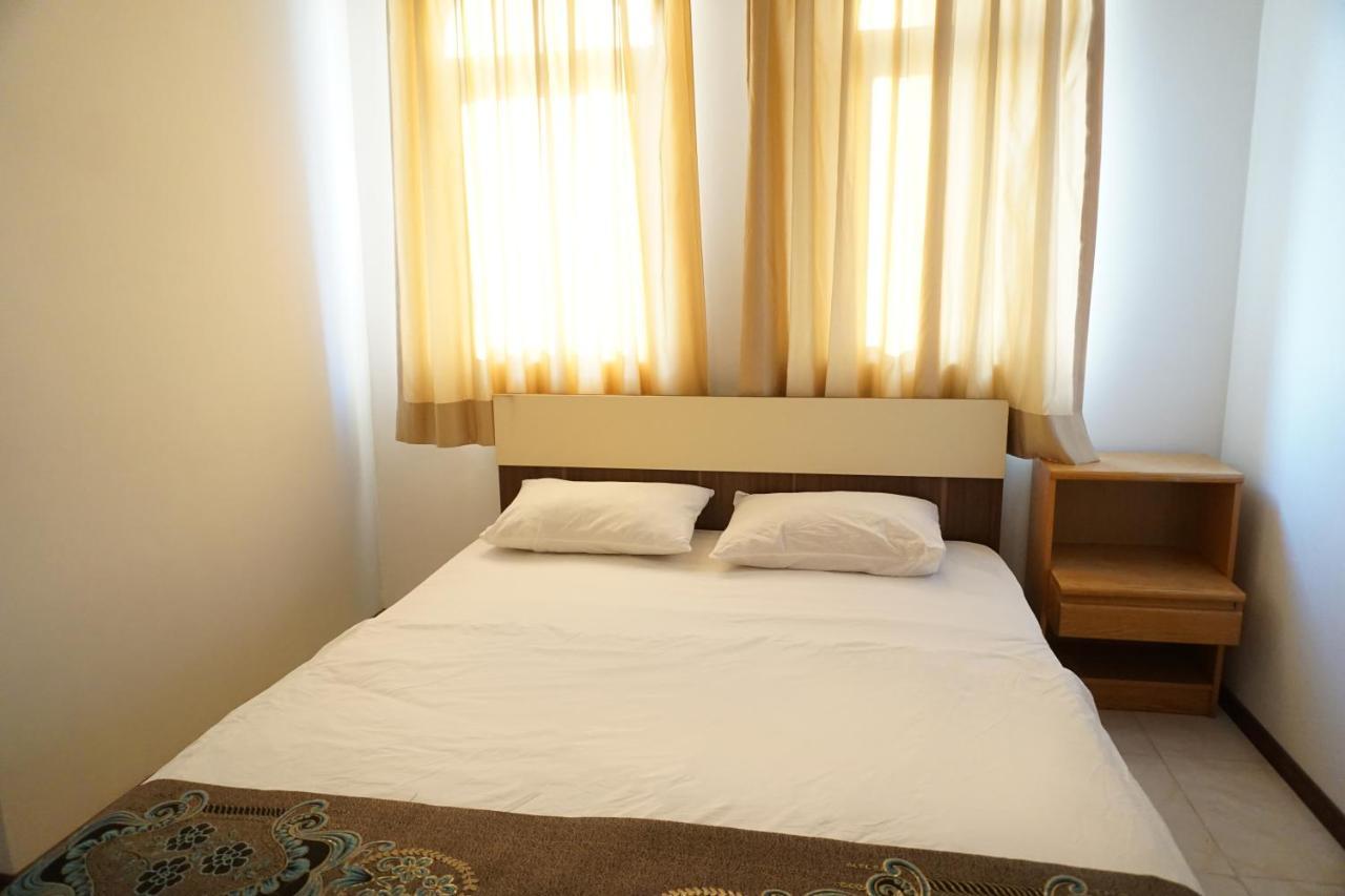 White Horse Hotel Баку Екстер'єр фото