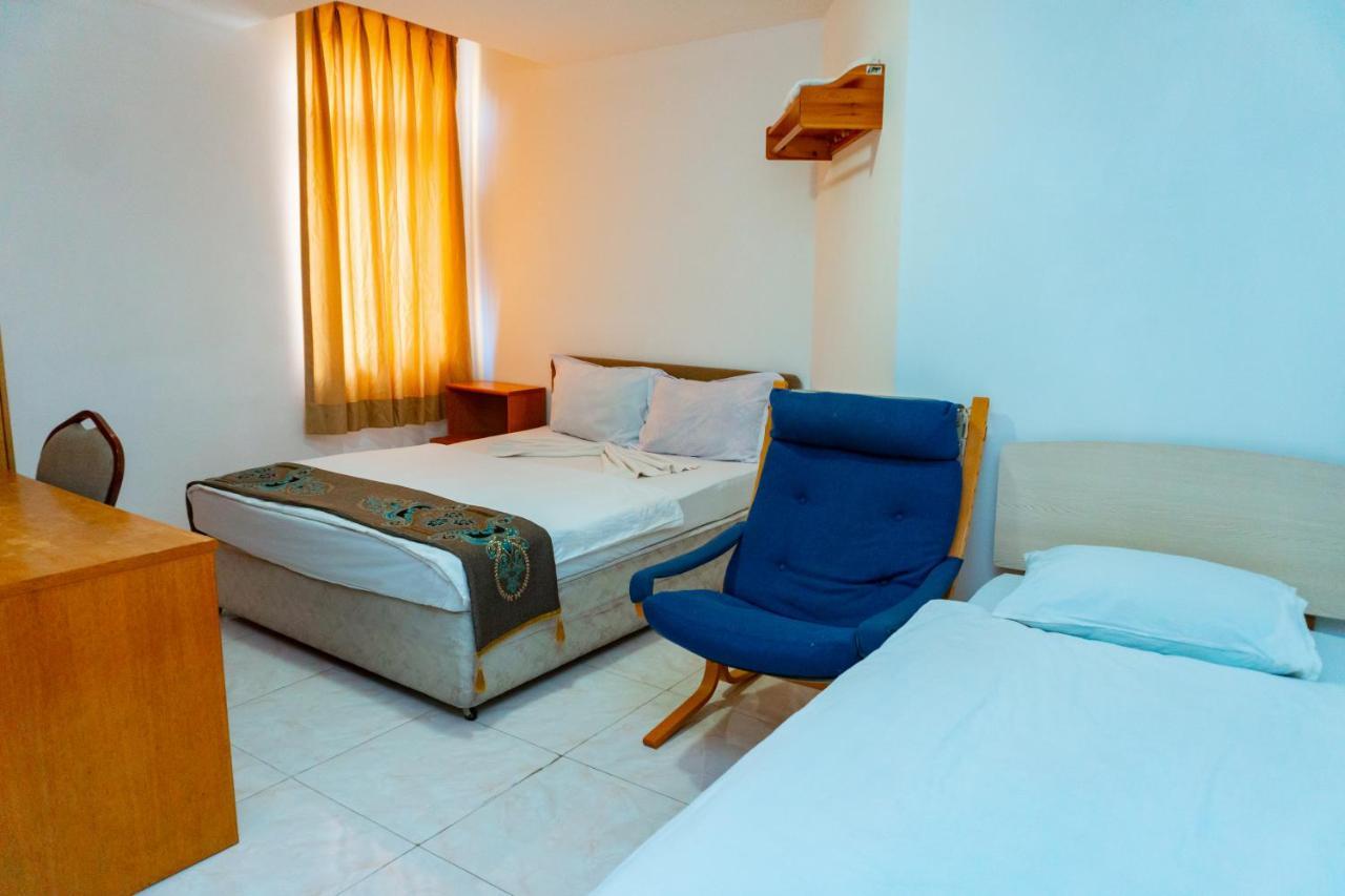 White Horse Hotel Баку Екстер'єр фото