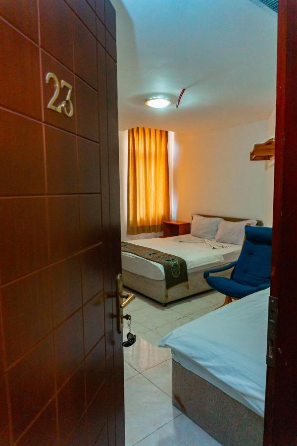 White Horse Hotel Баку Екстер'єр фото